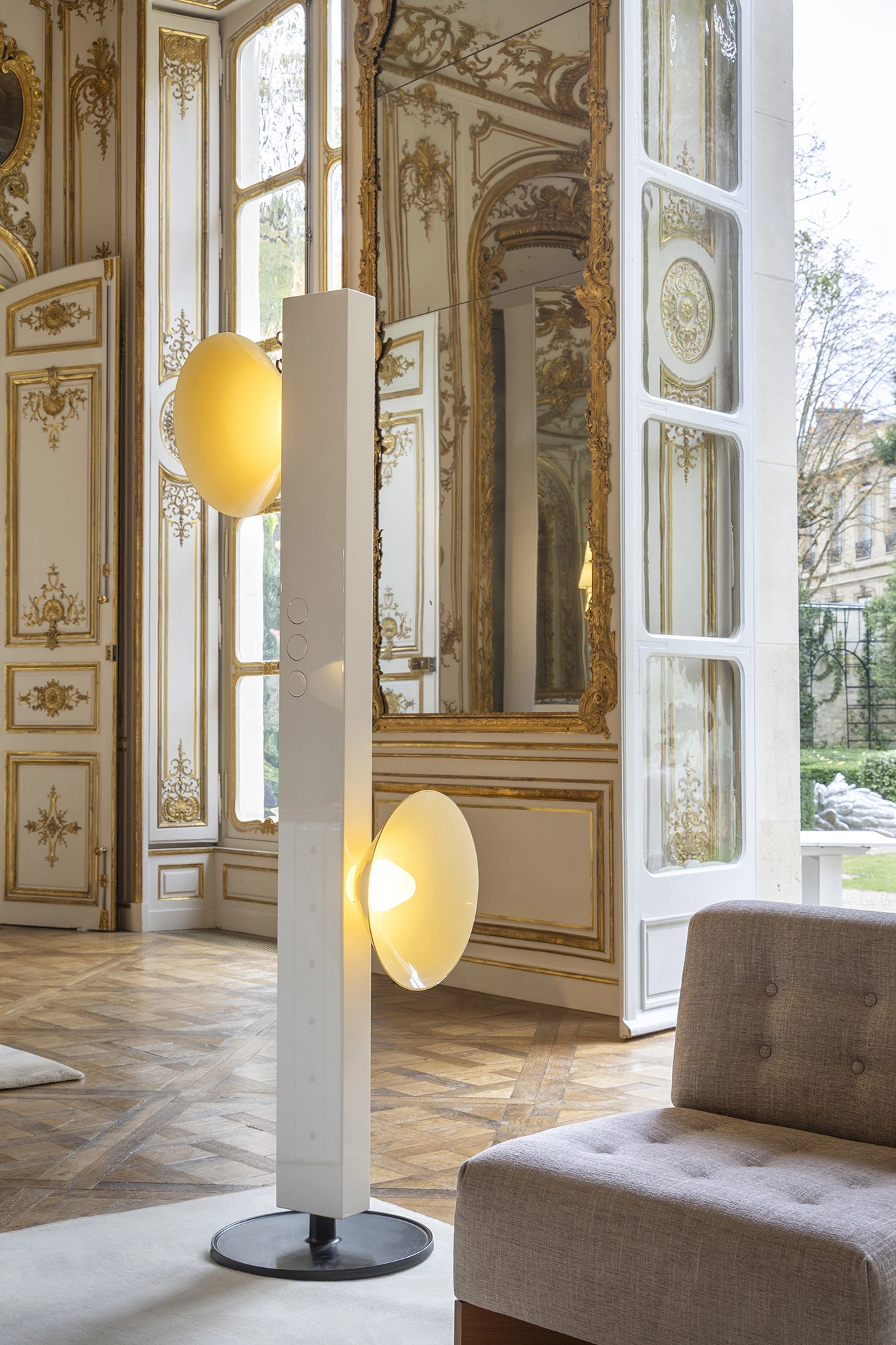 Signal F2 POLYCHROMATIC - Edward Barber and Jay Osgerby - Floor light - Galerie kreo