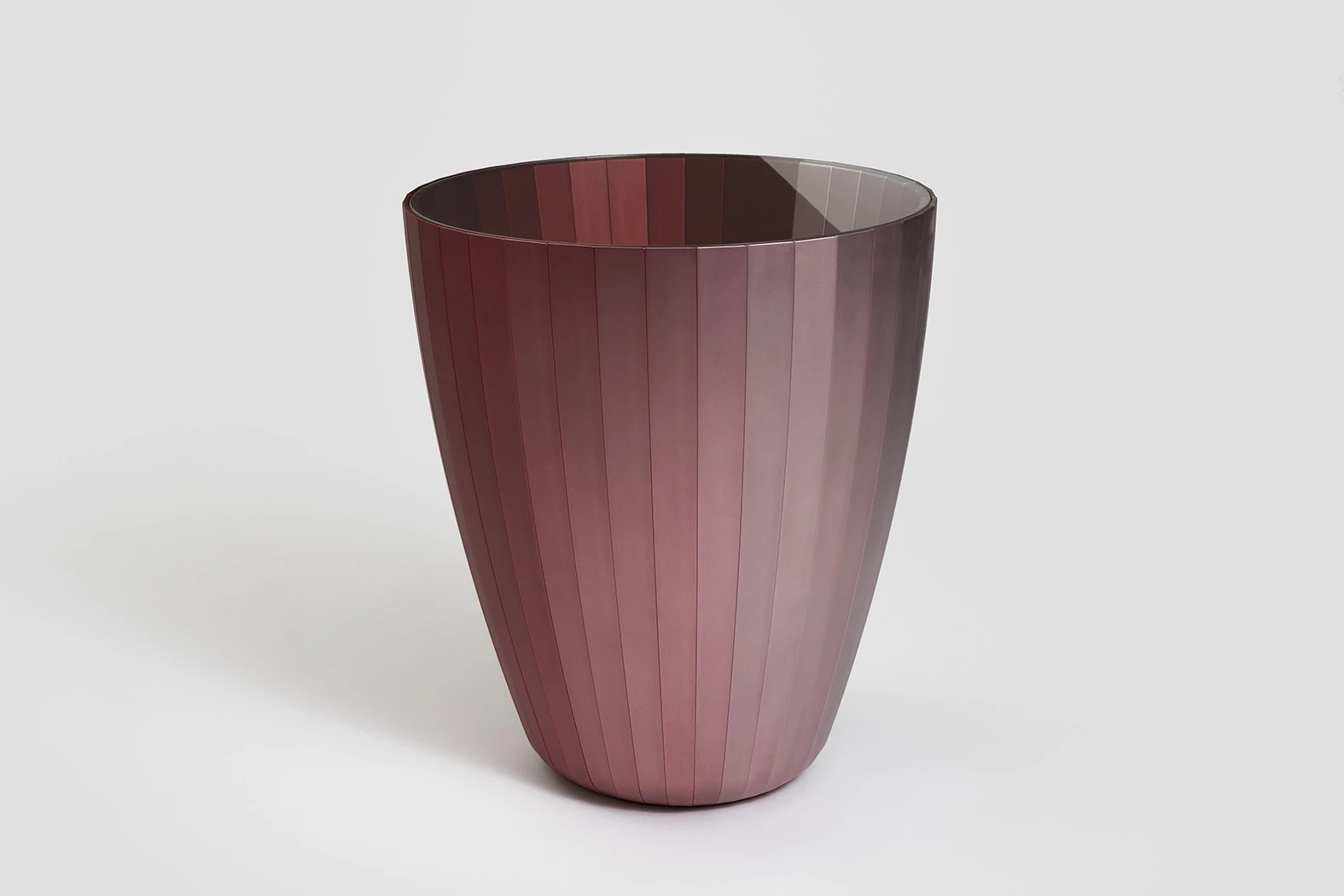 Iris 600 - Edward Barber and Jay Osgerby - Coffee table - Galerie kreo