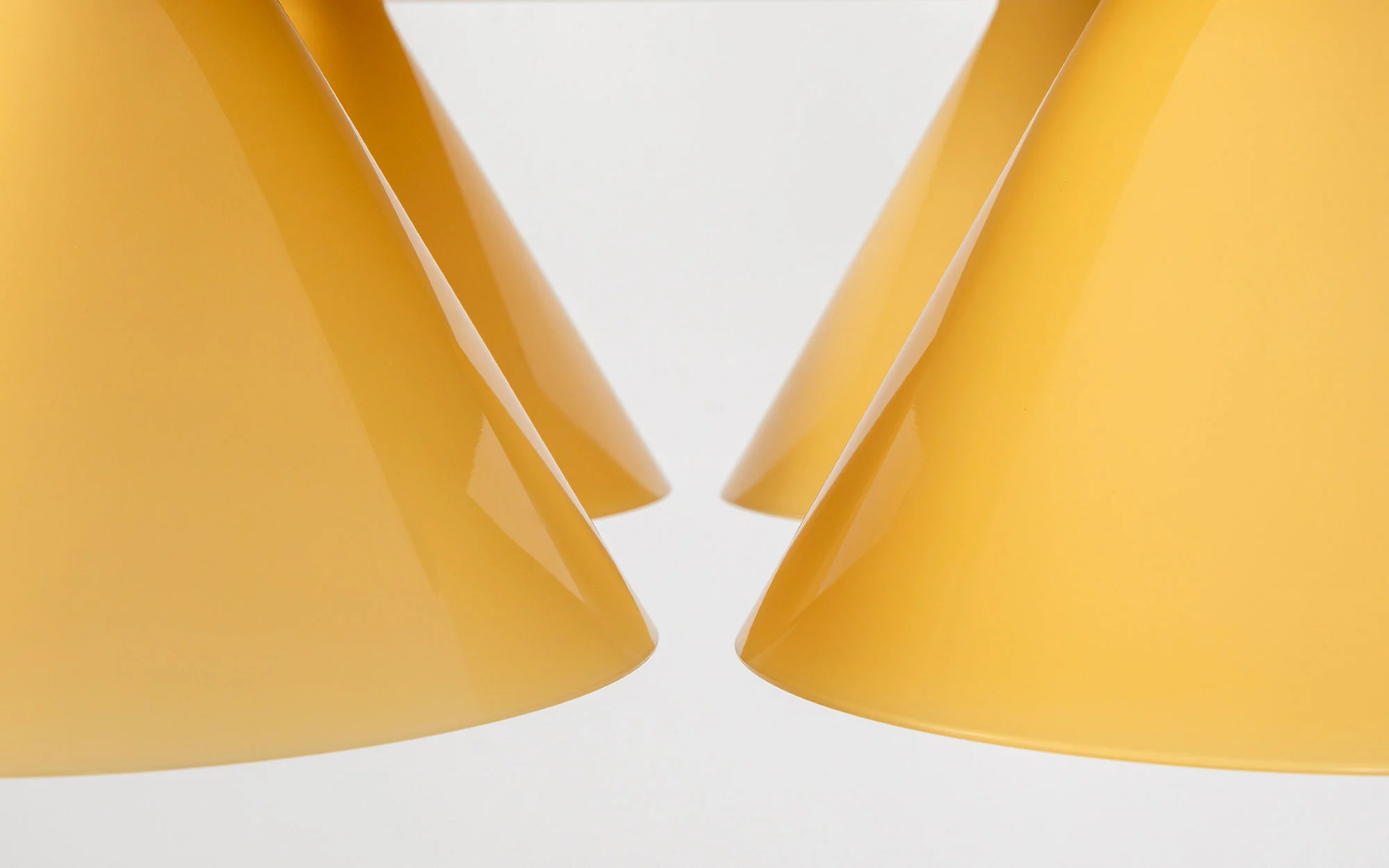 Signal C4S MONOCHROMATIC - Edward Barber and Jay Osgerby - Pendant light - Galerie kreo