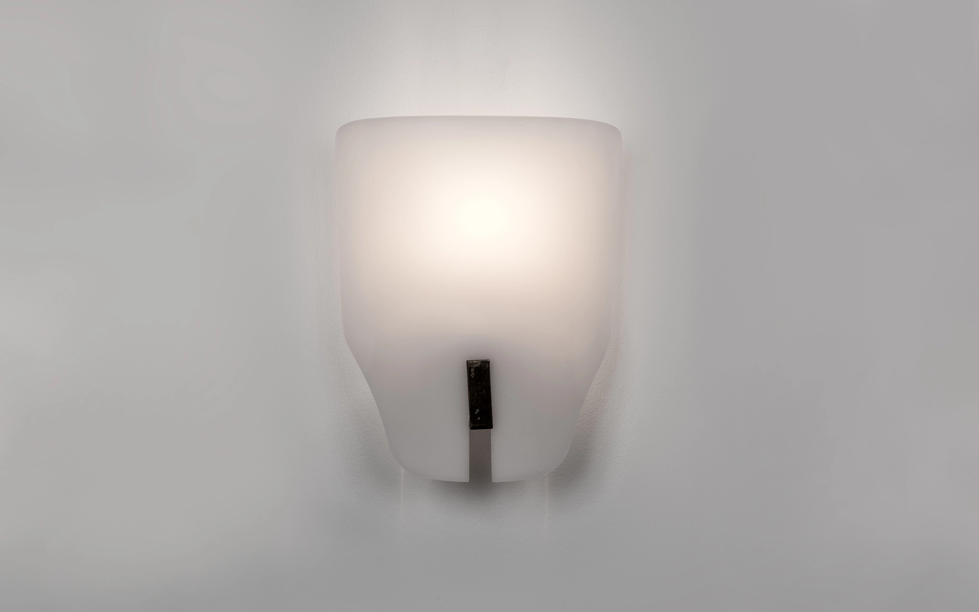 167px - Gino Sarfatti - wall-light - Galerie kreo