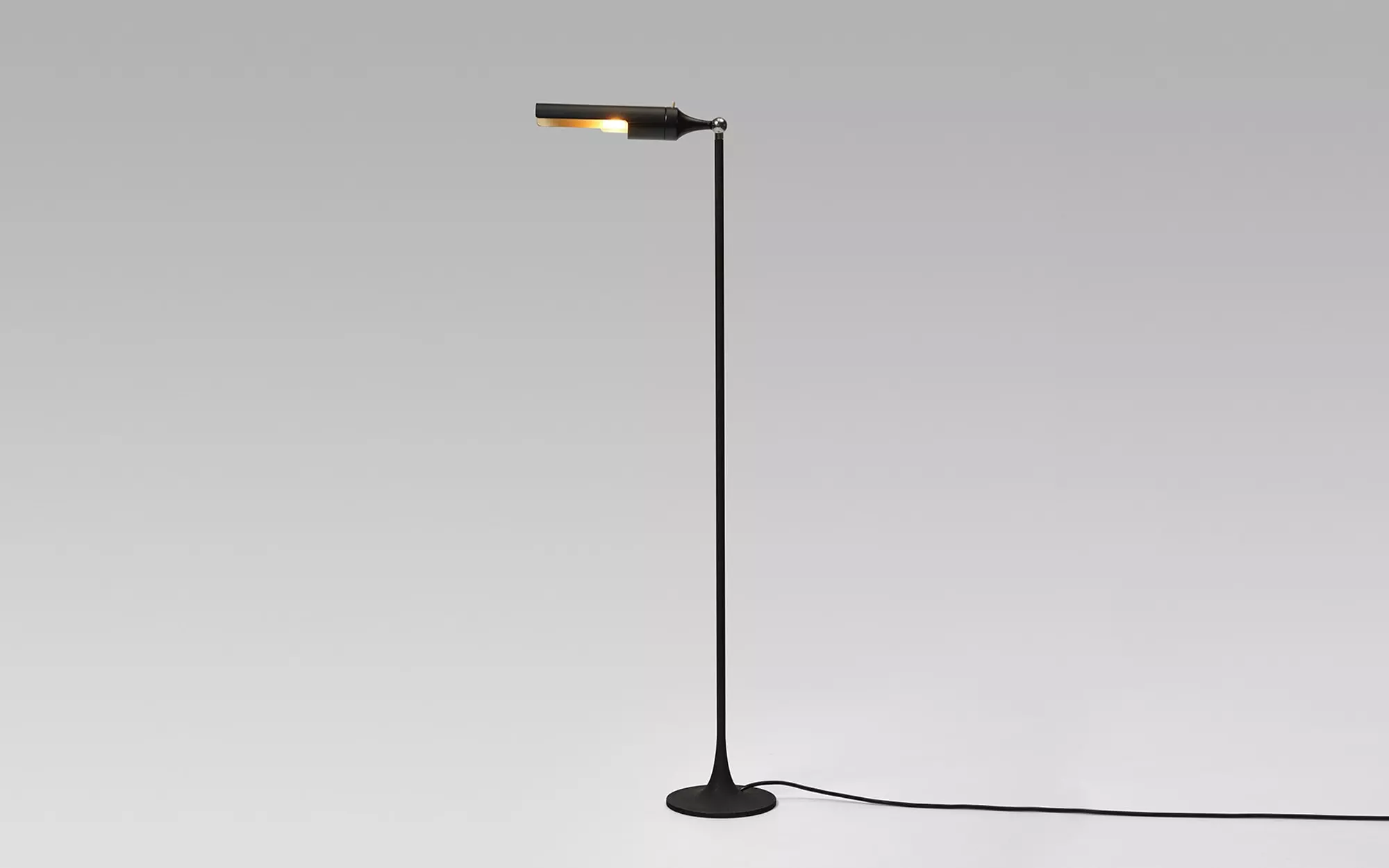 1086 - Gino Sarfatti - Floor light - Galerie kreo