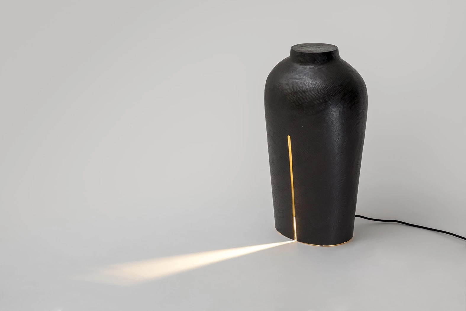 Amphora Light I - Guillaume Bardet - Table light - Galerie kreo