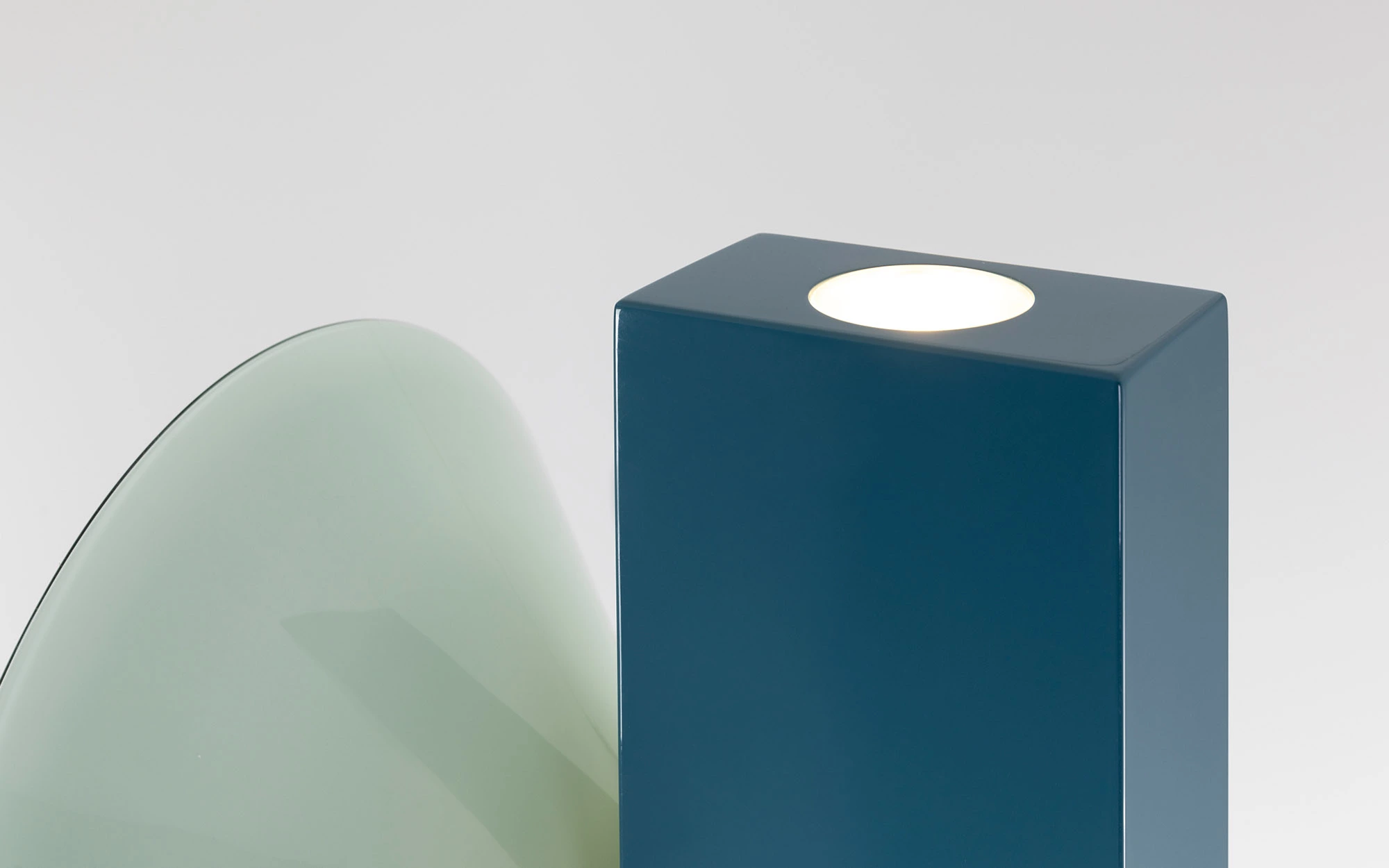 Signal F2 POLYCHROMATIC - Edward Barber and Jay Osgerby - Floor light - Galerie kreo