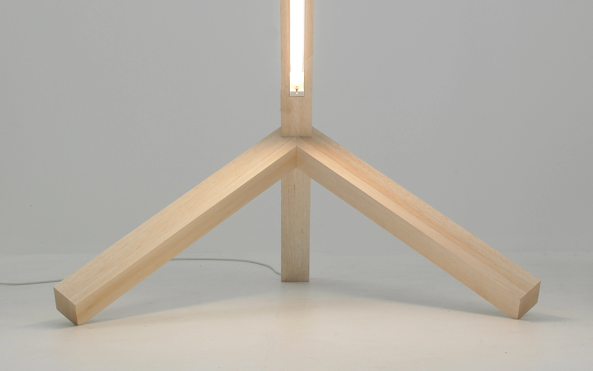 Wood work  - Big-Game - Floor light - Galerie kreo