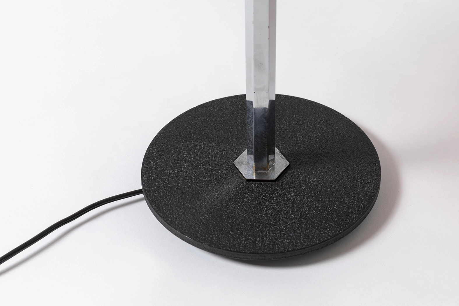 584/G (pink) - Gino Sarfatti - Table light - Galerie kreo