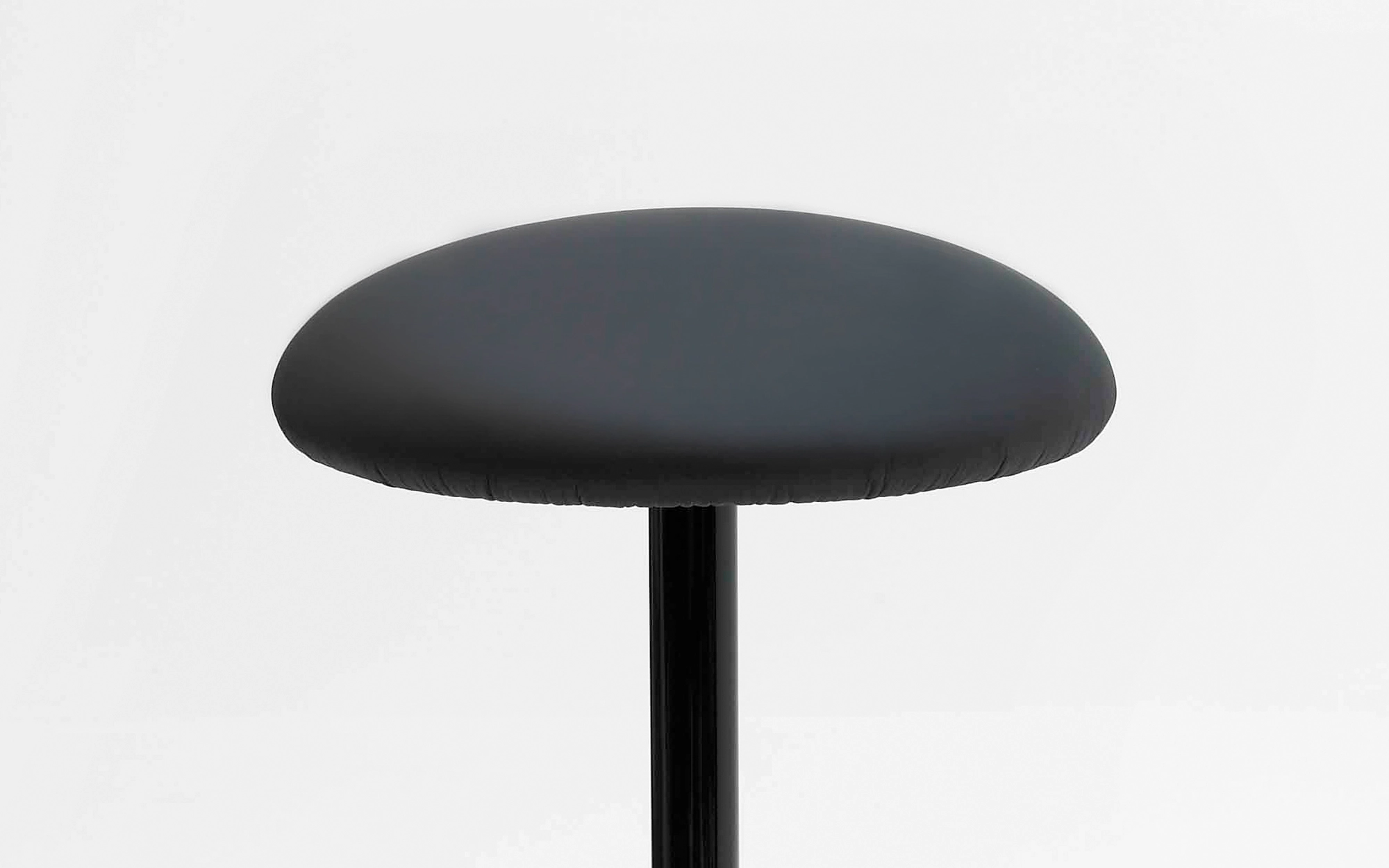 Barstool - Michael Young - Stool - Galerie kreo