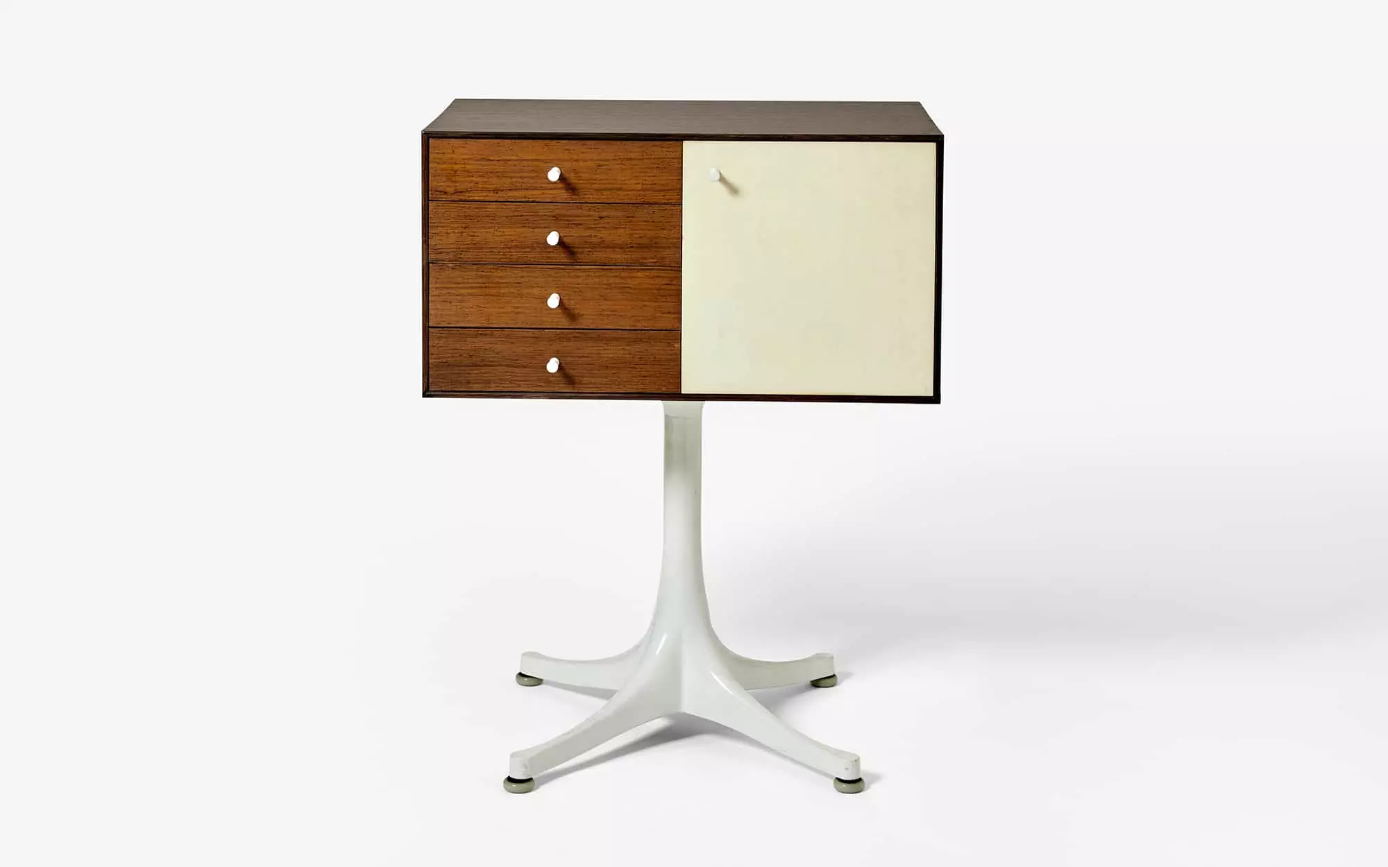 “5211 dit Miniature chest (low) - George Associates Nelson - storage cabinet- Galerie kreo