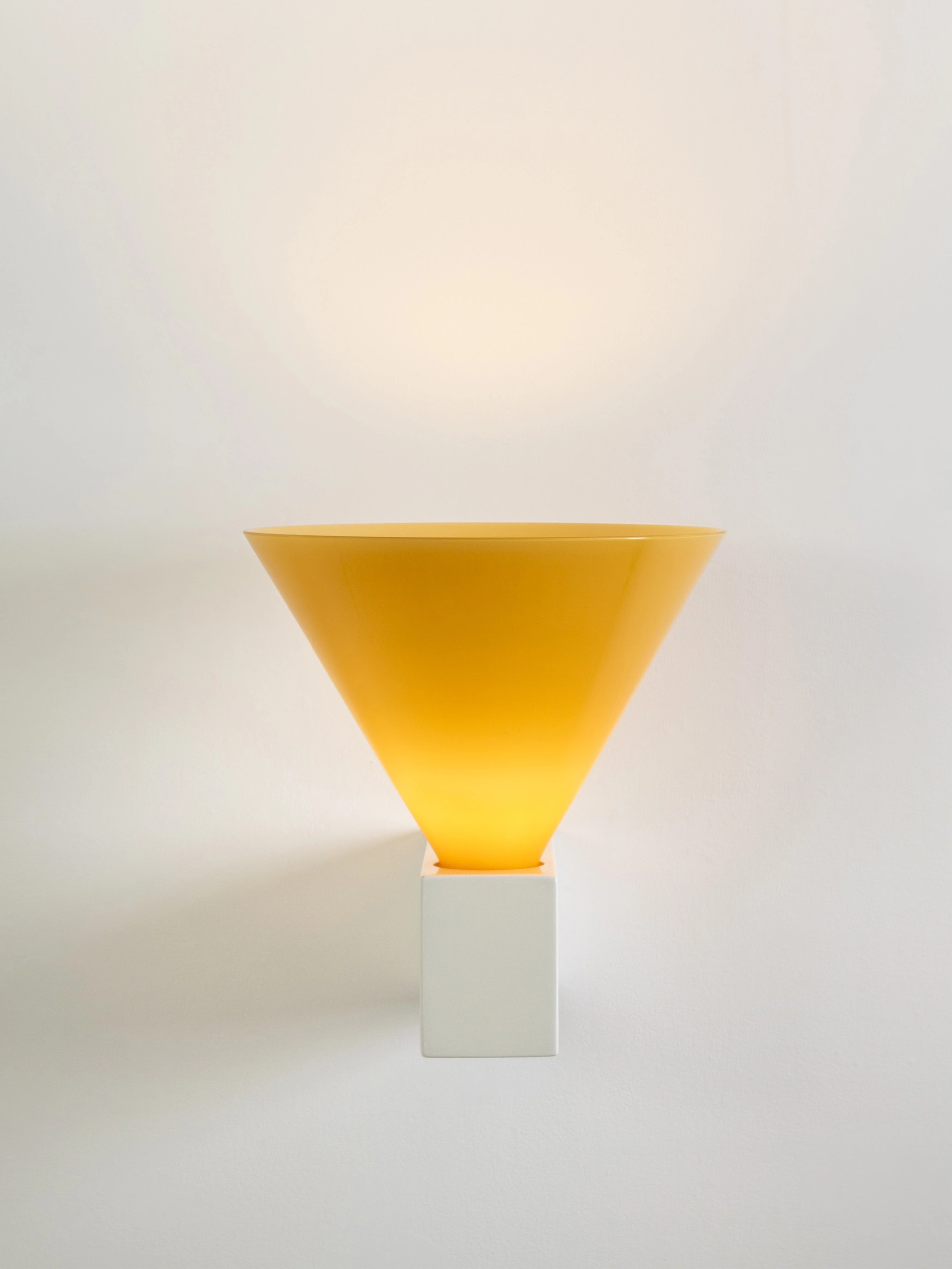 Signal W POLYCHROMATIC - Edward Barber and Jay Osgerby - Wall light - Galerie kreo