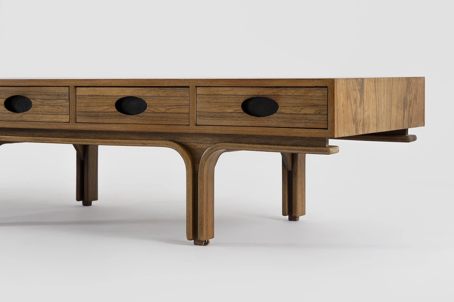 Large Coffee table - Gianfranco Frattini - Console - Galerie kreo
