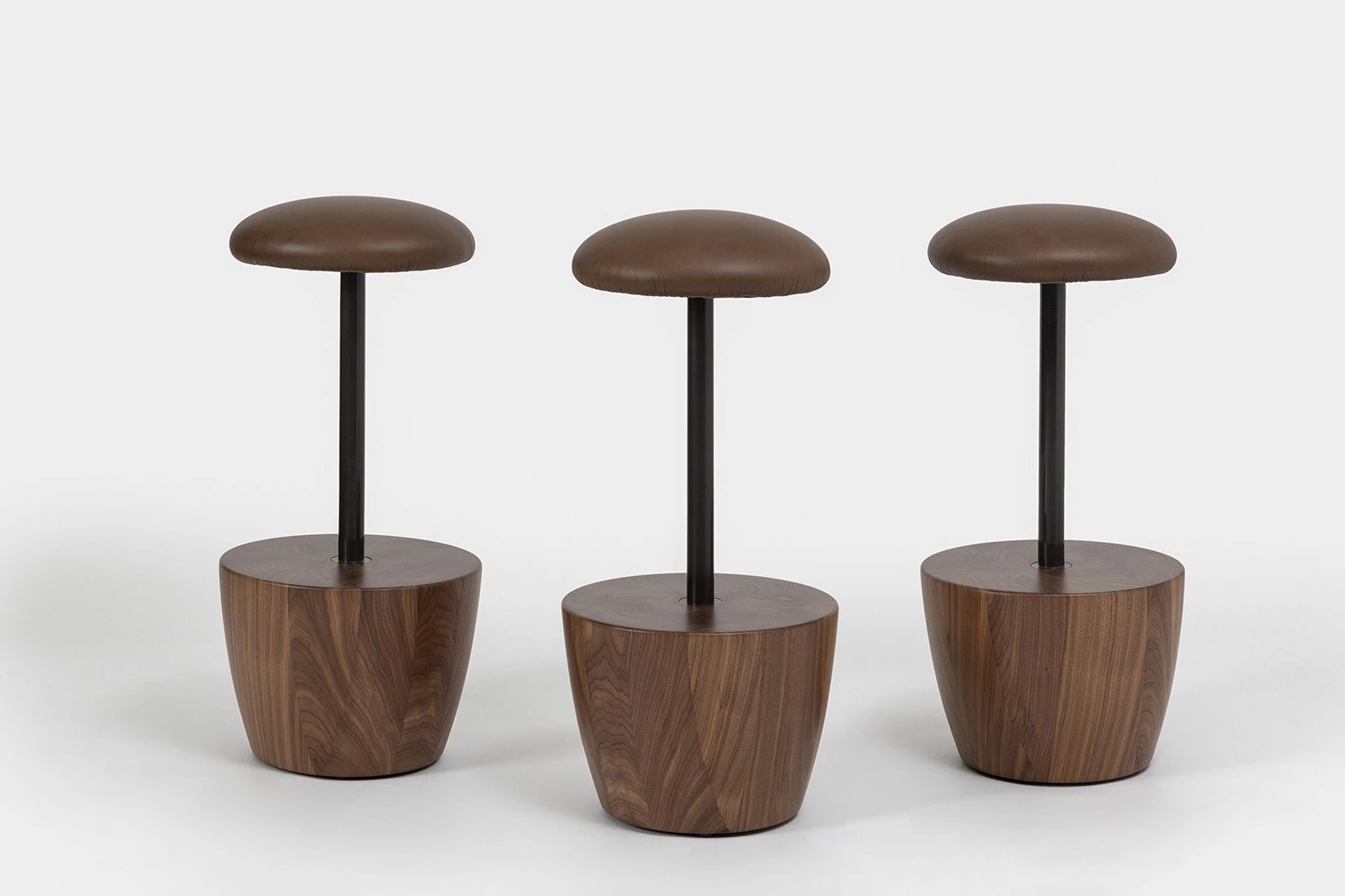 Barstool - Michael Young - Stool - Galerie kreo