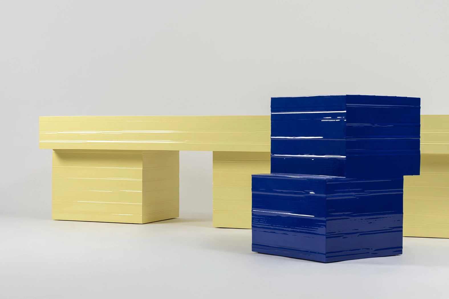 Jello Bench Three Legs - Marco Campardo - Bench - Galerie kreo