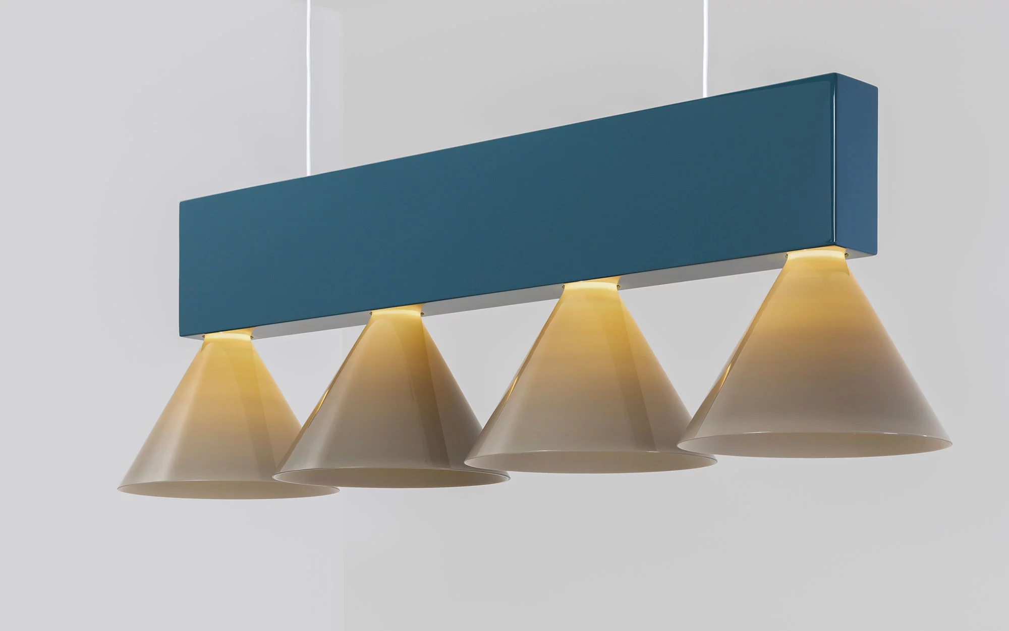 Signal C4 POLYCHROMATIC - Edward Barber and Jay Osgerby - Pendant light - Galerie kreo