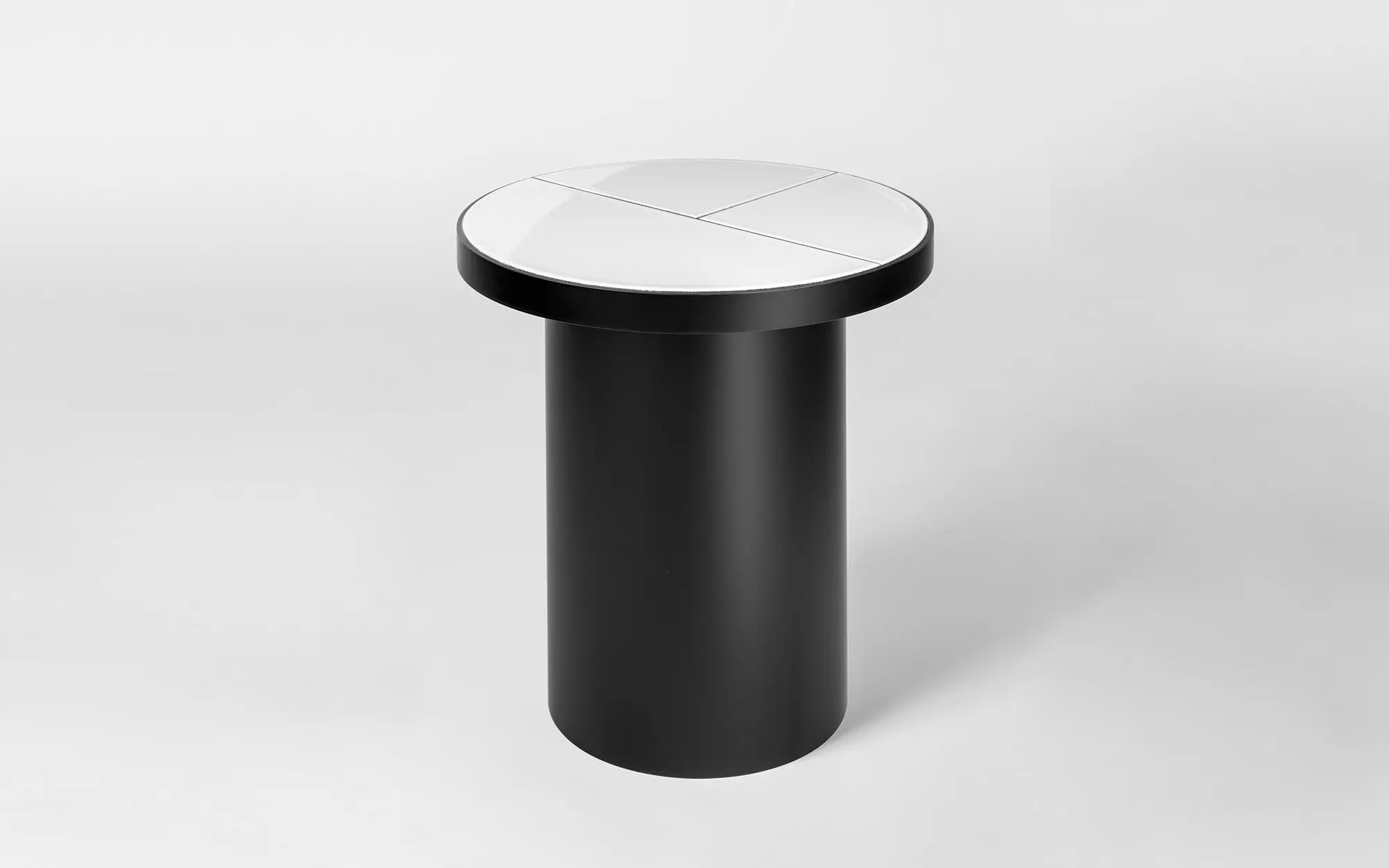 Fraction - monochromatic Side Table - Pierre Charpin - Side table - Galerie kreo