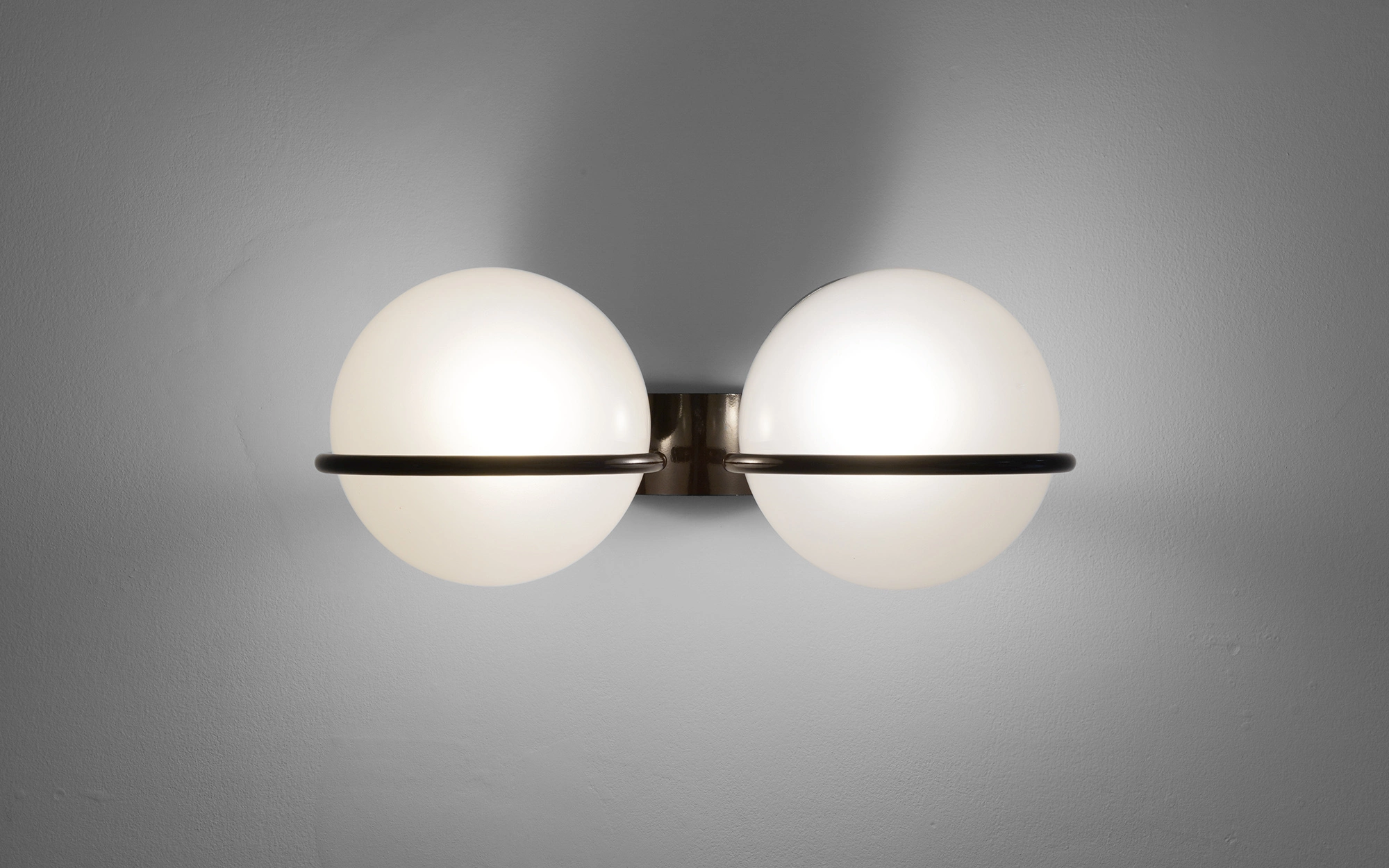 238/2 (2) (brown) - Gino Sarfatti - Wall light - Galerie kreo