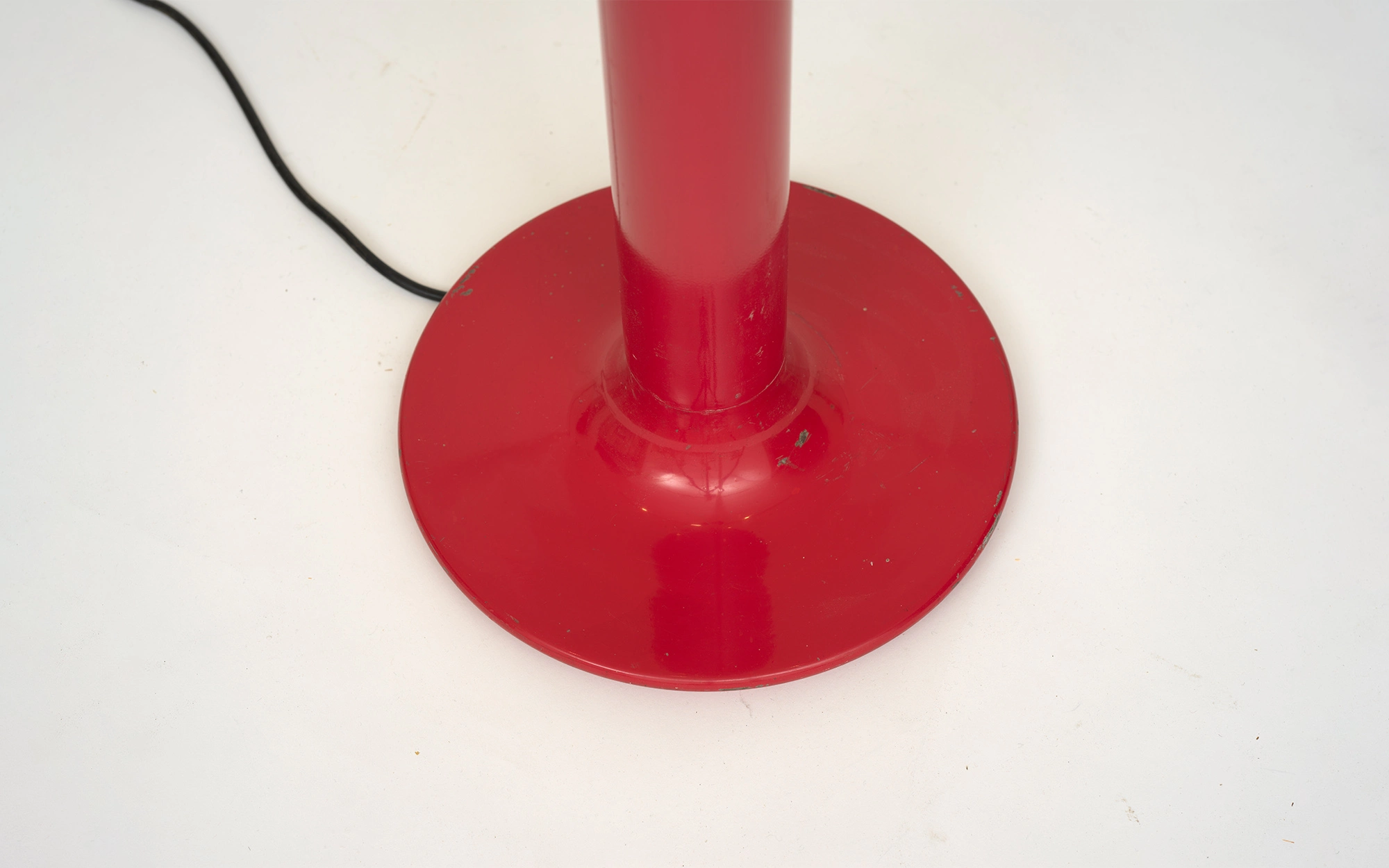 10489 Elysée (red) - Pierre Paulin - Floor light - Galerie kreo