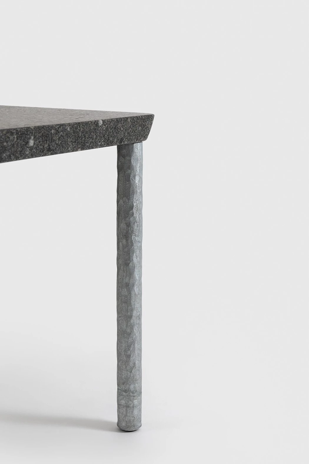 Brittany Side Table - Ronan Bouroullec - Miscellaneous - Galerie kreo