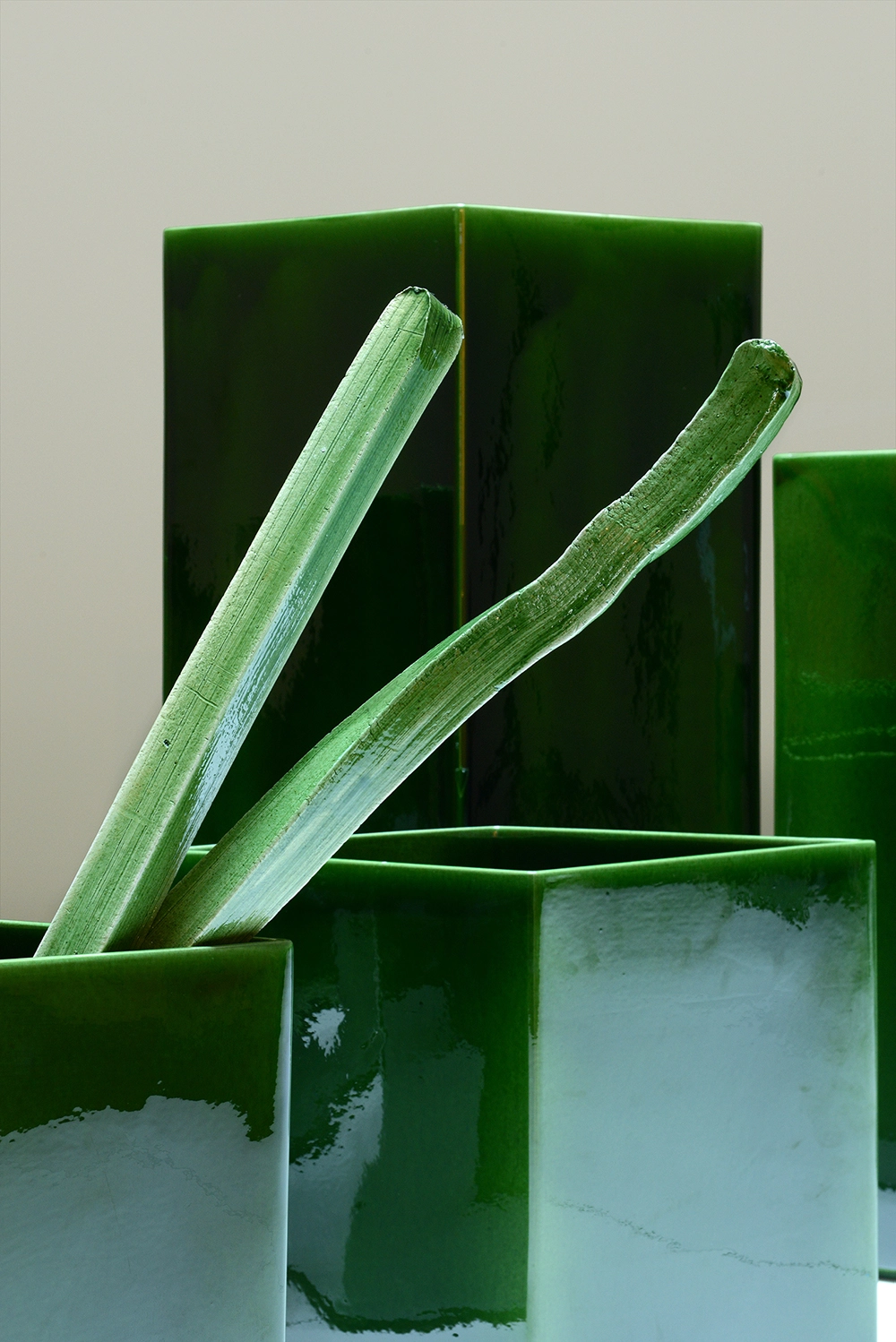 Vase Losange 67 green - Ronan & Erwan Bouroullec - Vase - Galerie kreo