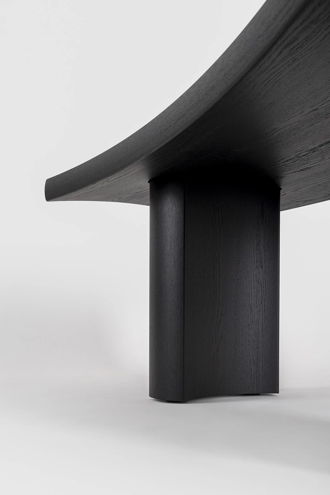 Hakone Desk - Edward Barber and Jay Osgerby - Desk - Galerie kreo