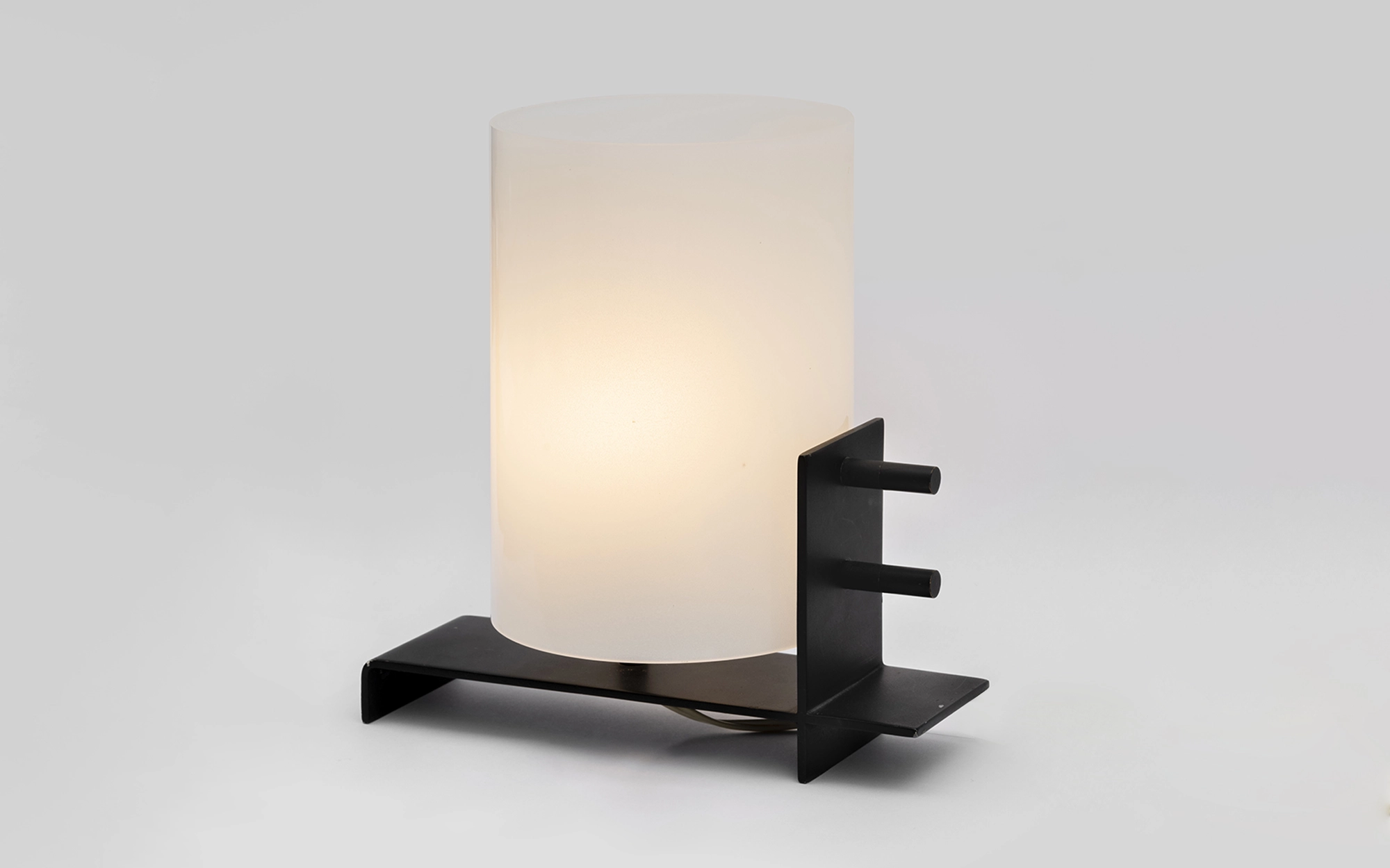 Lampe perspex & metal - Georges Frydman - table-light c66dd79a2f122d46bf02462f20045677- Galerie kreo