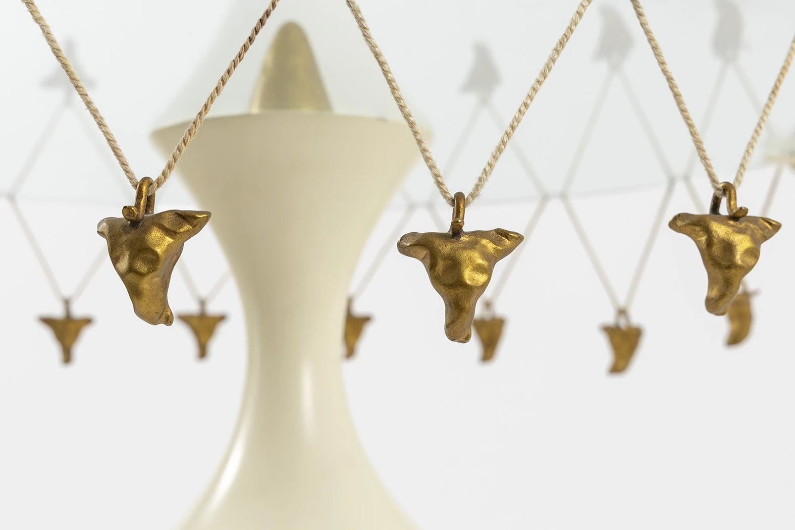 Inde - Mattia Bonetti - Side table - Galerie kreo