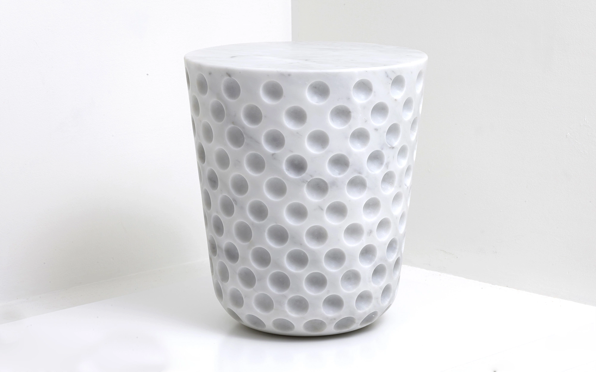 Game On Side Table - White Marble - Jaime Hayon - side-table - Galerie kreo