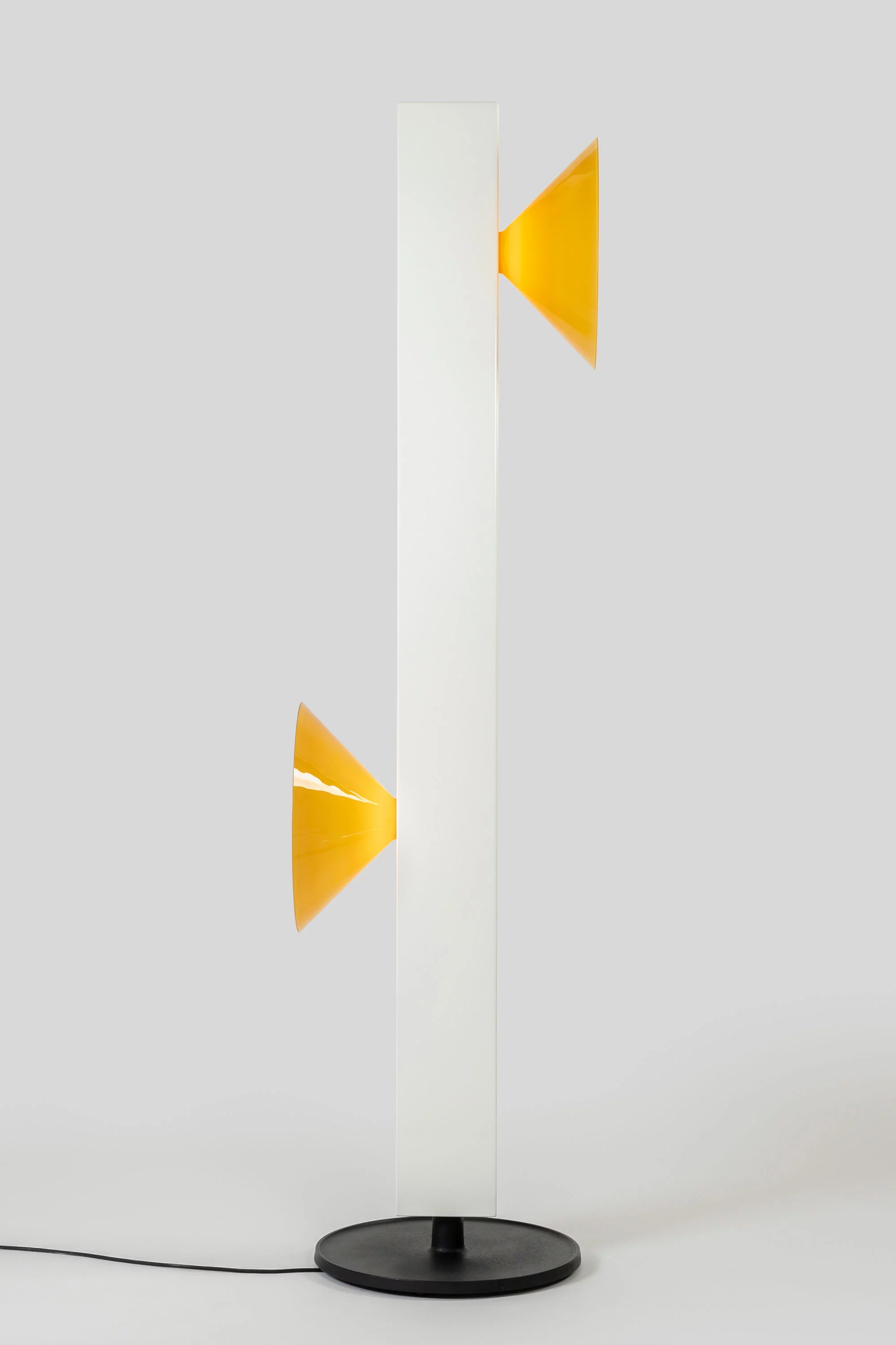 Signal F2 POLYCHROMATIC - Edward Barber and Jay Osgerby - Floor light - Galerie kreo