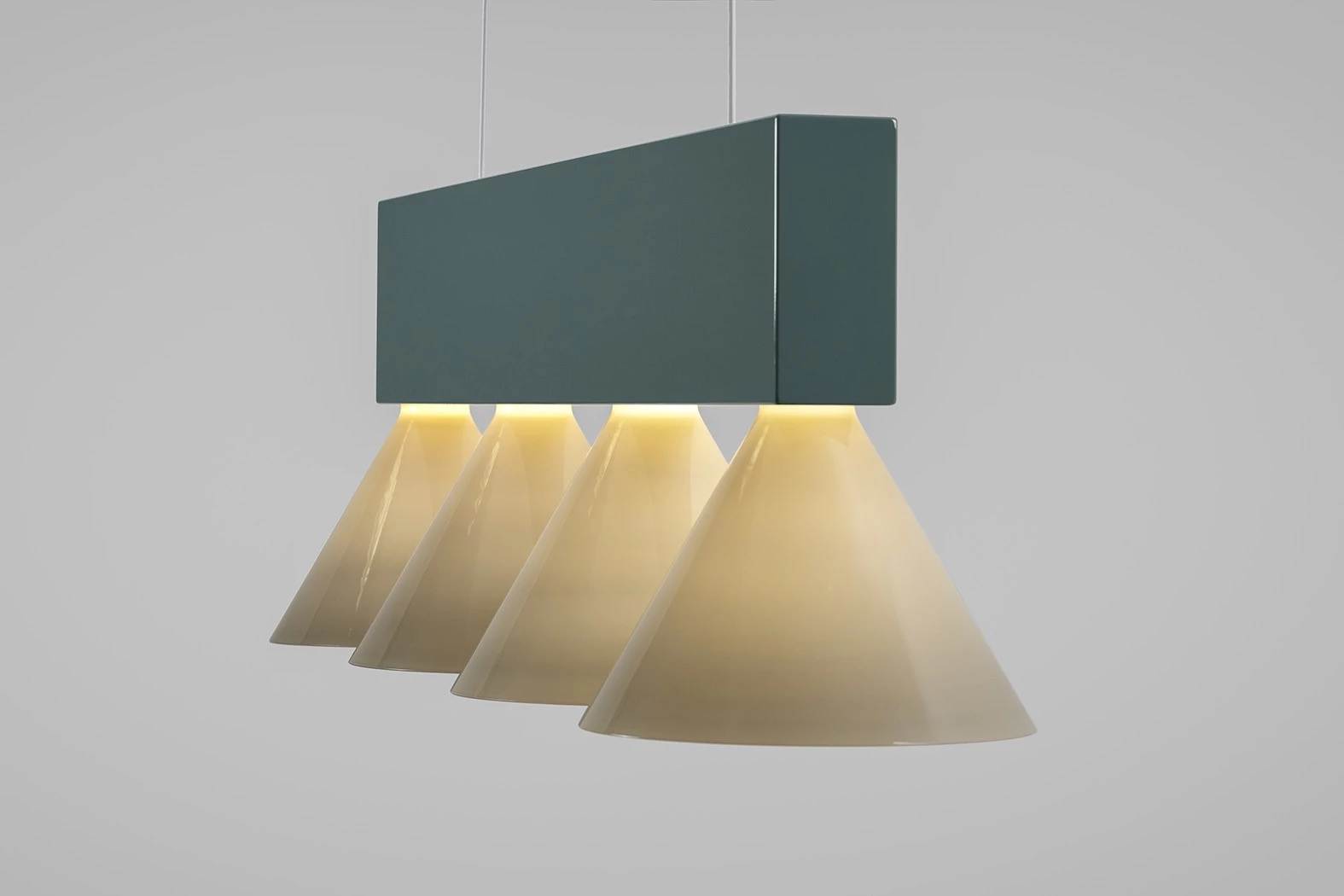 Signal C4 POLYCHROMATIC - Edward Barber and Jay Osgerby - Pendant light - Galerie kreo