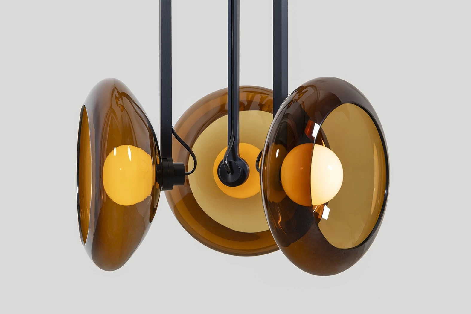 Clair-obscur MULTIPLE AMBER - Ronan Bouroullec - Ceiling light - Galerie kreo