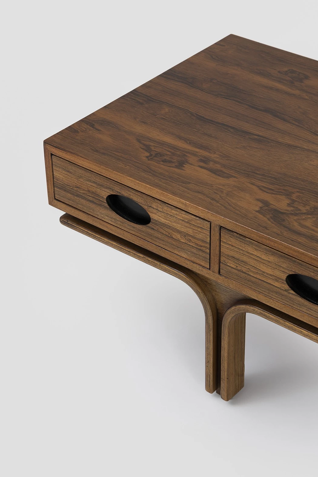 Large Coffee table - Gianfranco Frattini - Console - Galerie kreo