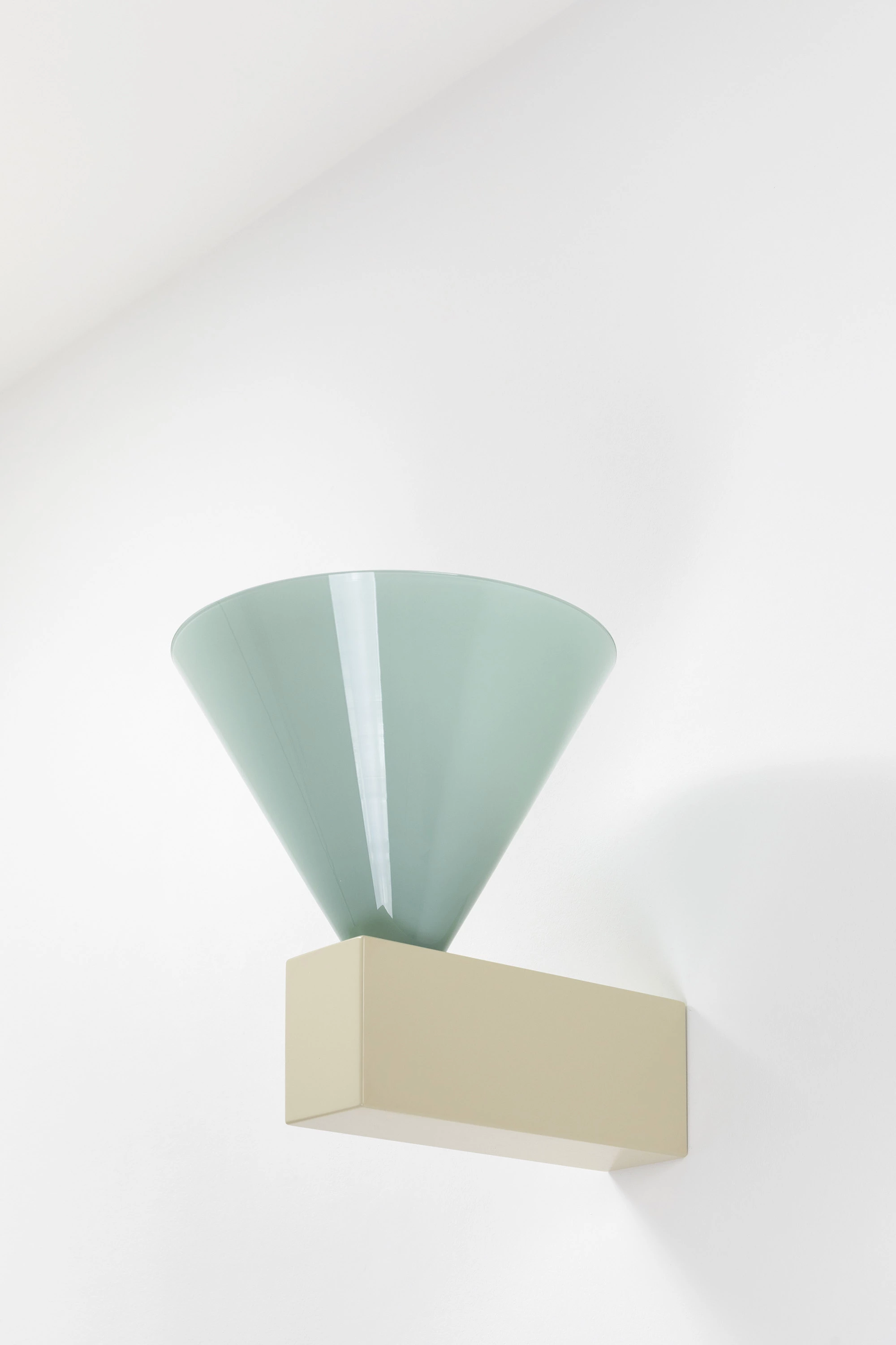 Signal W MONOCHROMATIC - Edward Barber and Jay Osgerby - Wall light - Galerie kreo